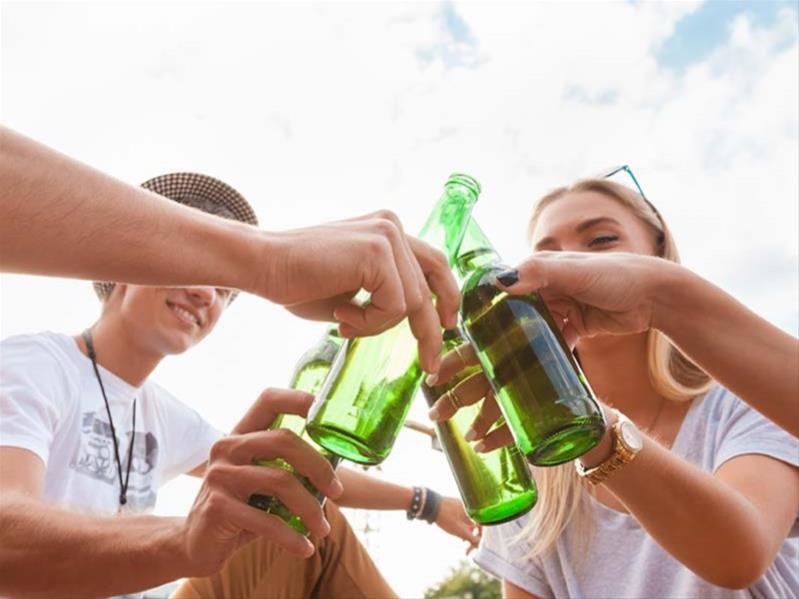L’Adjra vol sancions als comuns pel foment del consum d’alcohol